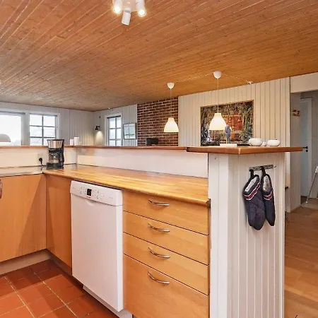 10 Person Holiday In Bl Vand Blåvand