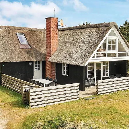 10 Person Holiday In Bl Vand